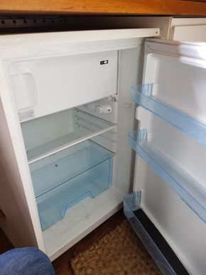 12v fridge perfect for cruising