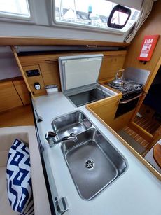 JEANNEAU SUN ODYSSEY 36i  gorgeous,low engine hours &pound;75000