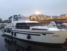 Stevens 1180s Motor Cruiser