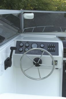 Sheerline 820 Aft Cockpit Helm