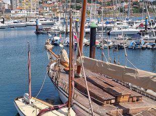 Drascombe Coaster ready to sail with all securities systems to C Zone