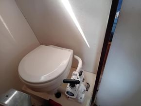 Sea toilet - new