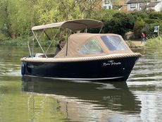2022 Maxima boats 550