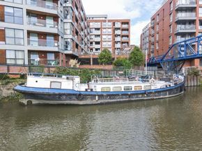 Dutch Barge 21m  - Exterior