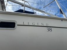 2006 Hunter Legend 38