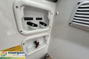 Jeanneau Leader 40 - fuel opening