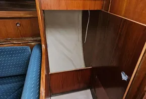 Beneteau Oceanis 320 for sale with BJ Marine