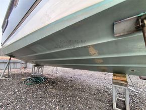 Fairline Targa 29  - Underwater Profile
