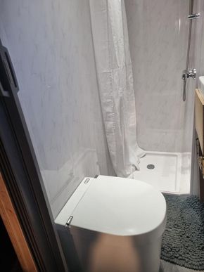 New composting toilet 