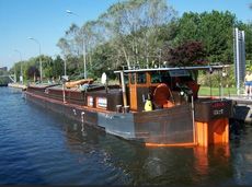 Convertible barge 39m 