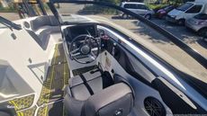 2023 Scarab 255 Wake Edition