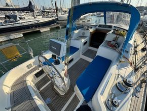 Oyster  42  - Cockpit