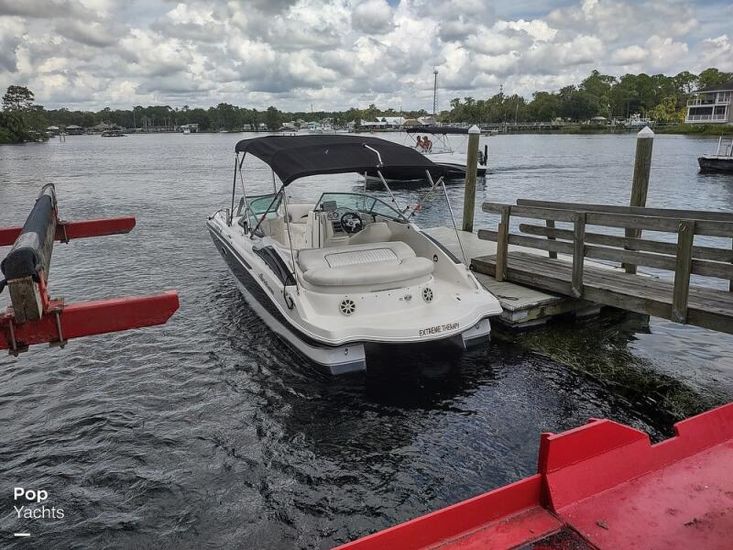 2010 Hurricane 2200 sundeck