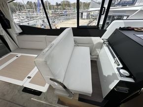 2022 Jeanneau NC 37 27