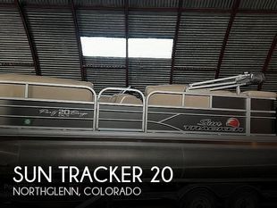 2016 Sun Tracker Party Barge 20 DLX