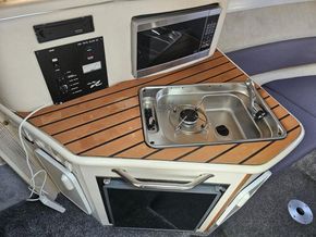Sea Ray 240 Sundancer  - Galley
