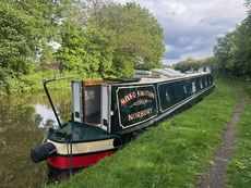 Stunning 57' Narrowboat (refitted)