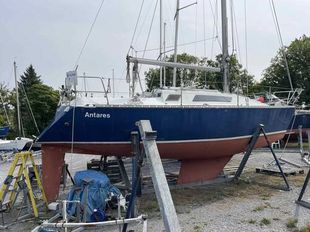 1985 Beneteau First 305