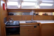 Jeanneau Sun Odyssey 44i Owner's Version