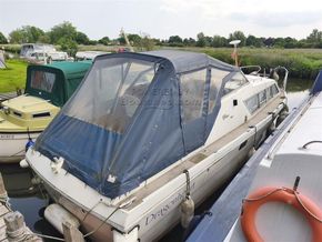 Seamaster 813  - Exterior
