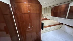 2007 Fairline Phantom 50 37