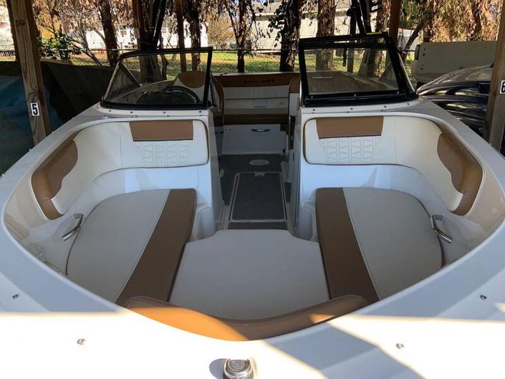 2021 Bayliner vr5