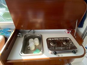 Beneteau Antares 760  - Galley