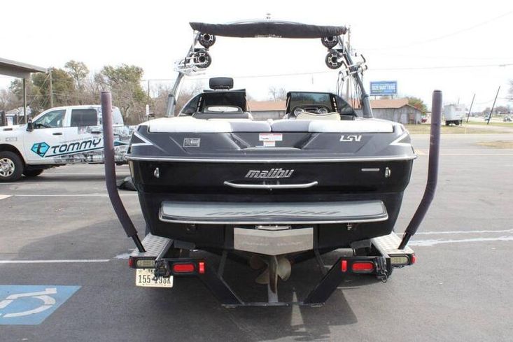 2010 Malibu wakesetter 23 lsv