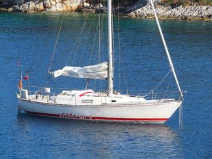 C&C 37 ready to sail in Greece
