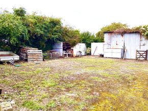 Yard & sheds