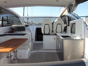 Princess V40  - Cockpit