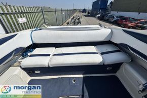 Bayliner 2252 - back seat