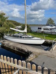 30ft Sailing boat