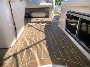 Larson 254 Cabrio Duo Delta Conic hull - Floors