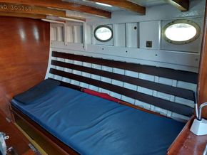 Wooden  Sailing Yacht  - Cabin