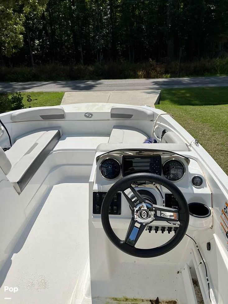 2023 Hurricane 185 sundeck sport