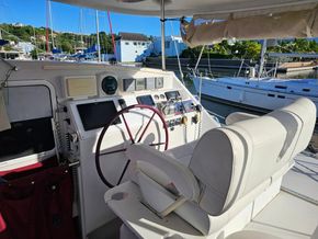 PDQ Antares 44  - Helm