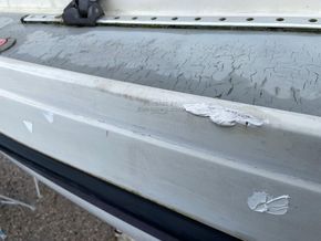 LM  32  - Hull Close Up