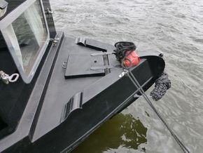 Collingwood Wide Beam 57 Cruiser Stern - Foredeck