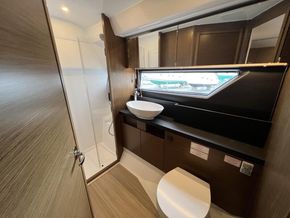 2023 Bavaria R40 Fly 29