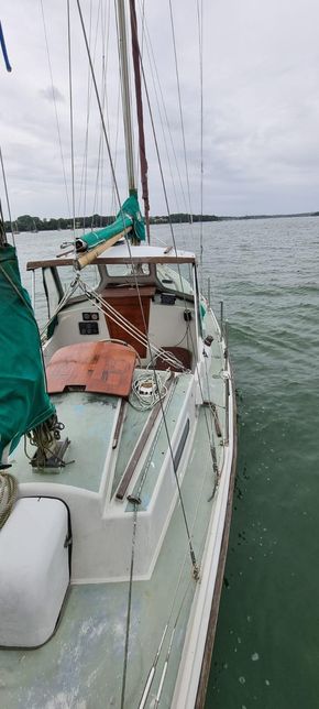 Gas locker, stern cabin & deck