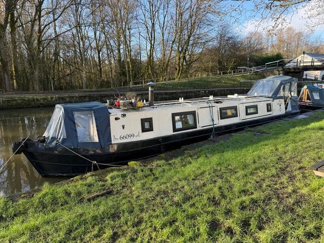 Holy Grail - 48' Cruiser Stern Narrowboat