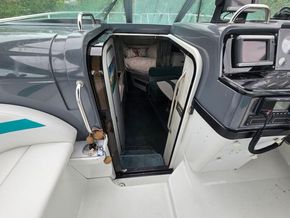 Formula 34 PC  - Companionway