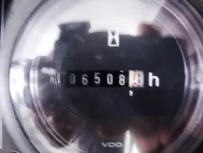 Close-up of Leopard 45 2017 hour meter showing 6508 hours.