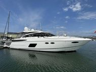 2015 Princess V52