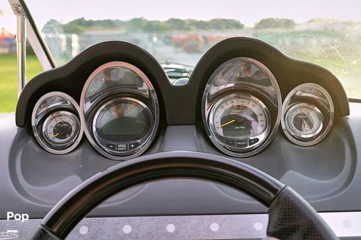 2010 Sea Ray 260 sundeck