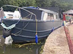 Little Lord Lloyd 25ft 4 berth GRP motor cruiser