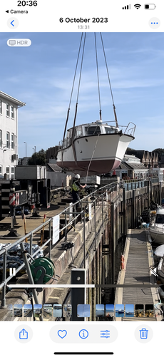 32 foot motor cruiser