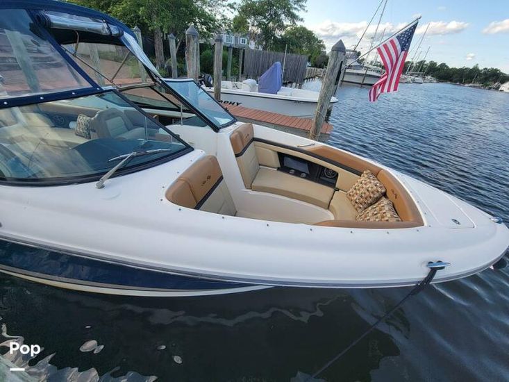 2014 Sea Ray 270 slx