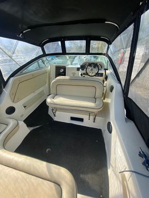 Rinker V240 - Sports Cruiser - Norfolk Boats Horning